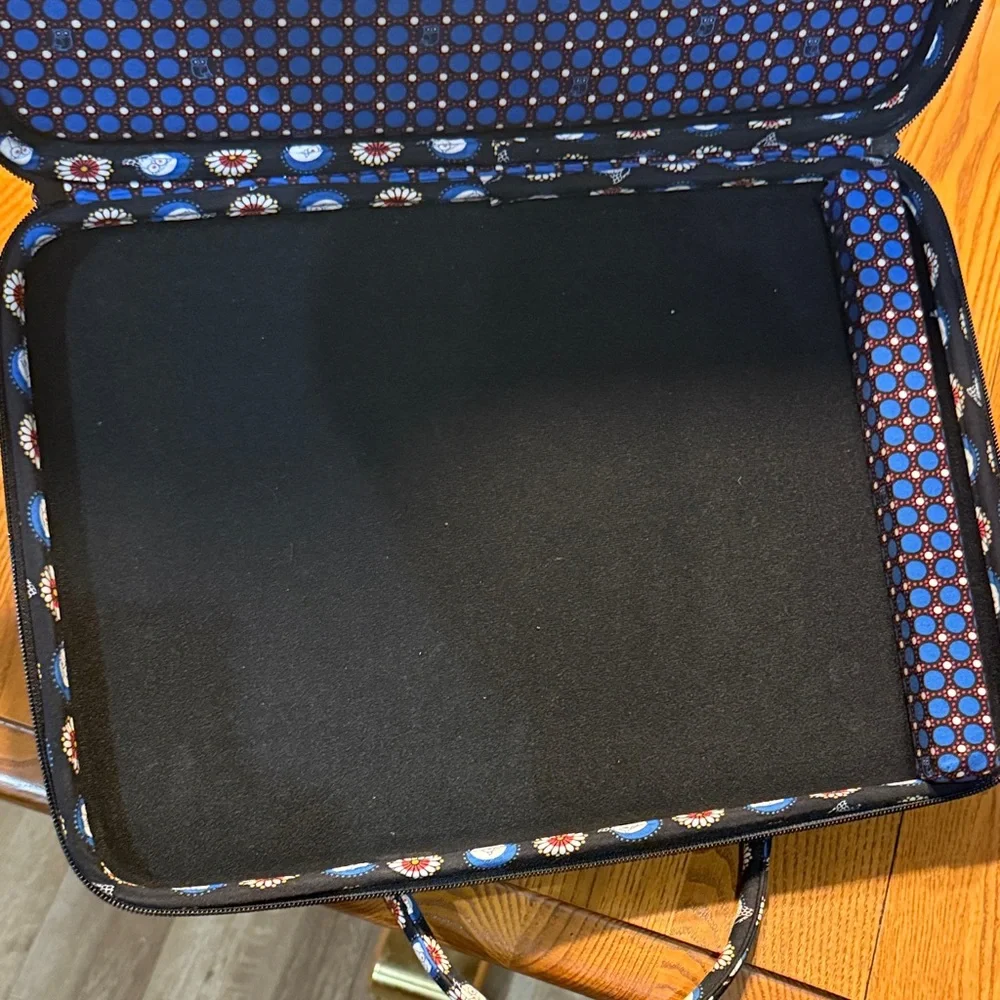 Vera Bradley Night Owl Laptop Hard Case - Picture 5 of 6